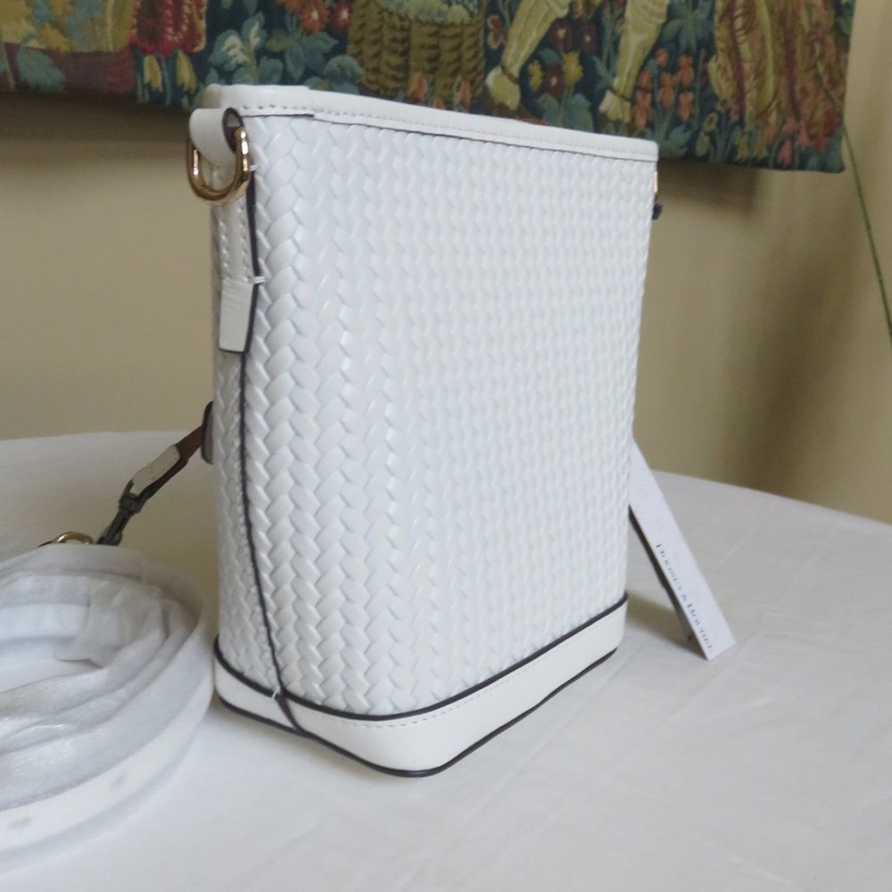 Dooney and Bourke white crossbody NWT - Picture 4 of 9